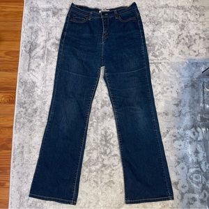Women’s Levi Jeans